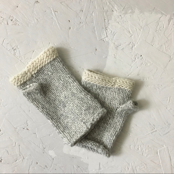 Hand knit 100% Wool Fingerless Gloves Neutral Minimal Design - Picture 3 of 6